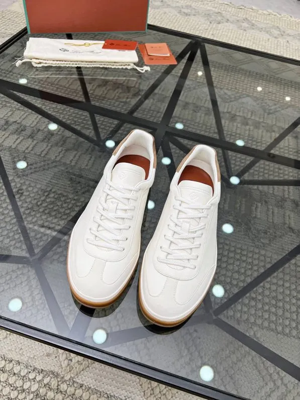 Factory price: 440💰Loro men's shoes💰iana top purchasing agent🇮🇹 men's shoes💰 The popular casual sneakers counter of the popular street man has new products at the same time. The uppers are made of cowhide fabric imported from Italy. The high-quality splicing technology has a classic and generous layout with a masculine temperament. Soft and comfortable cowhide lining. The soles: the original soles are specially provided by the original factory. The exclusive molded soles are super comfortable. The original factory follows the order. 🔍🔍High quality. You can enter and exit the counter at will. Welcome to compare. The code number is 38-44, customized 45